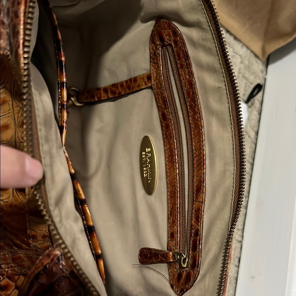 Brahmin Brown Shoulder Bag with Elegant Design - Picture 6 of 11